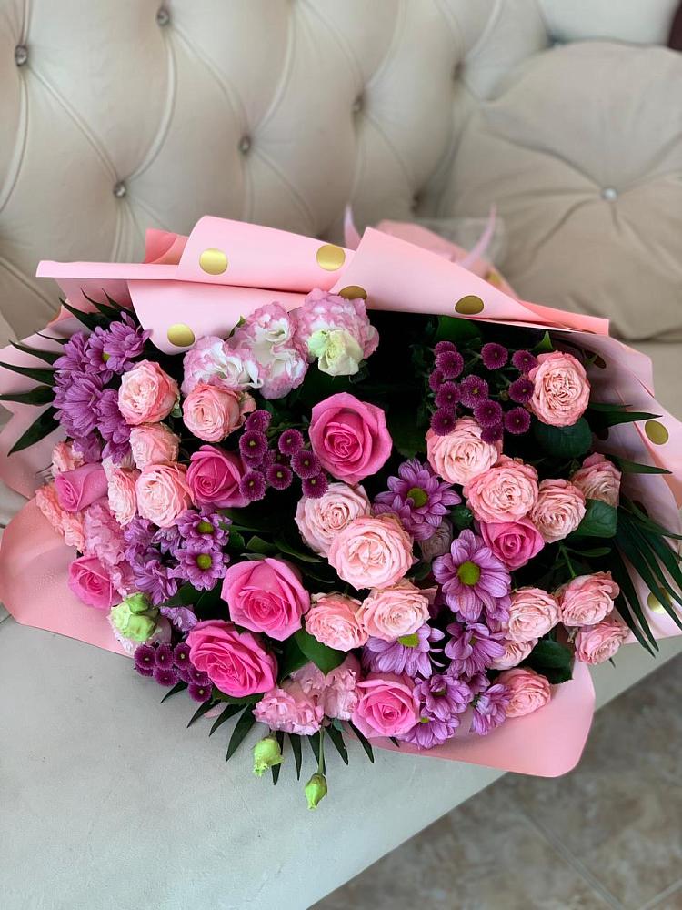 Букет цветов из: Хризантемы, Розы и Лизиантусы в Пивоварихе