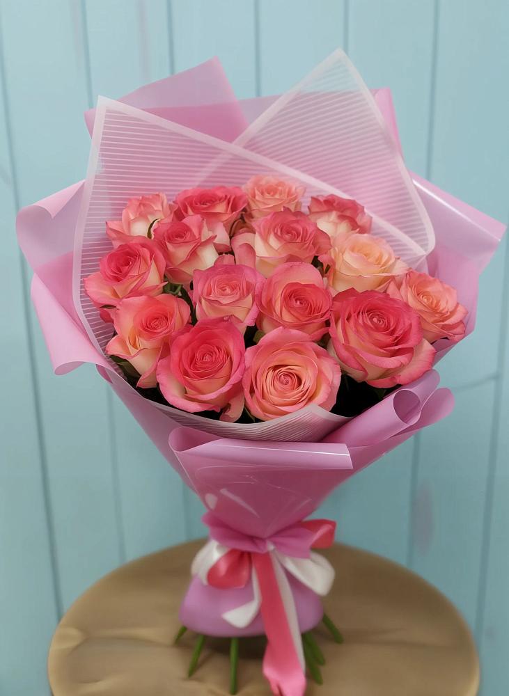 Букет 15 Розовых роз Равель в Пивоварихе