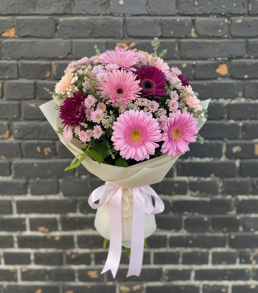 Букет цветов из: Герберы и Хризантемы в Пивоварихе