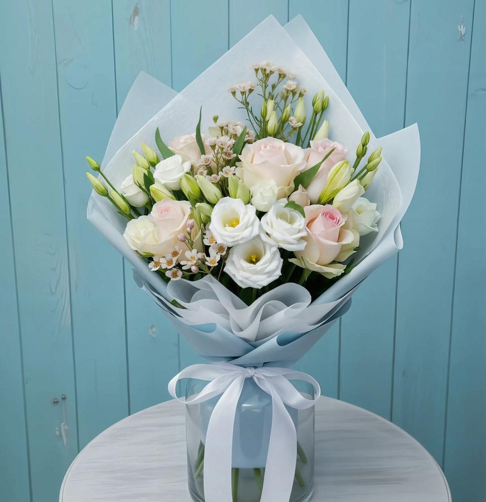 Букет цветов из: Розы и Лизиантусы в Пивоварихе