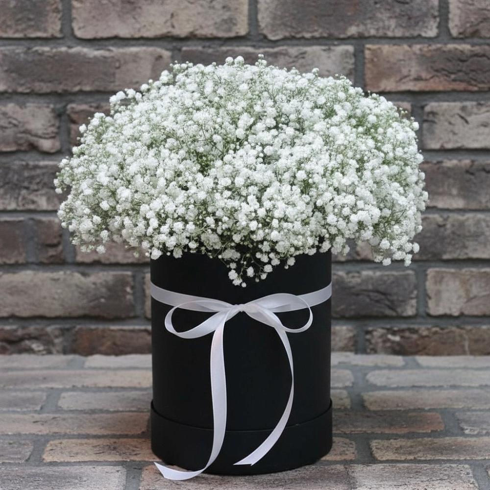 Цветочная композиция из Гипсофила в шляпной коробке в Пивоварихе