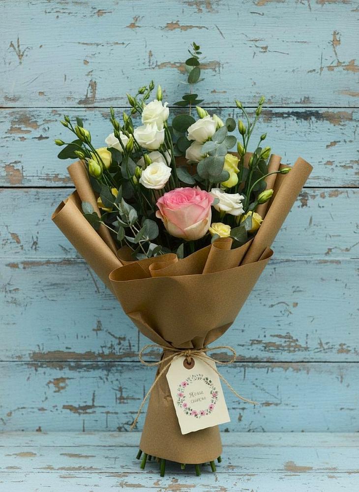 Букет цветов из: Розы и Лизиантусы в Пивоварихе