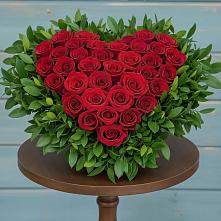 Цветочная композиция из Розы в виде сердца в Пивоварихе