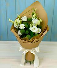 Букет цветов из:  Хризантемы и Лизиантусы в Пивоварихе