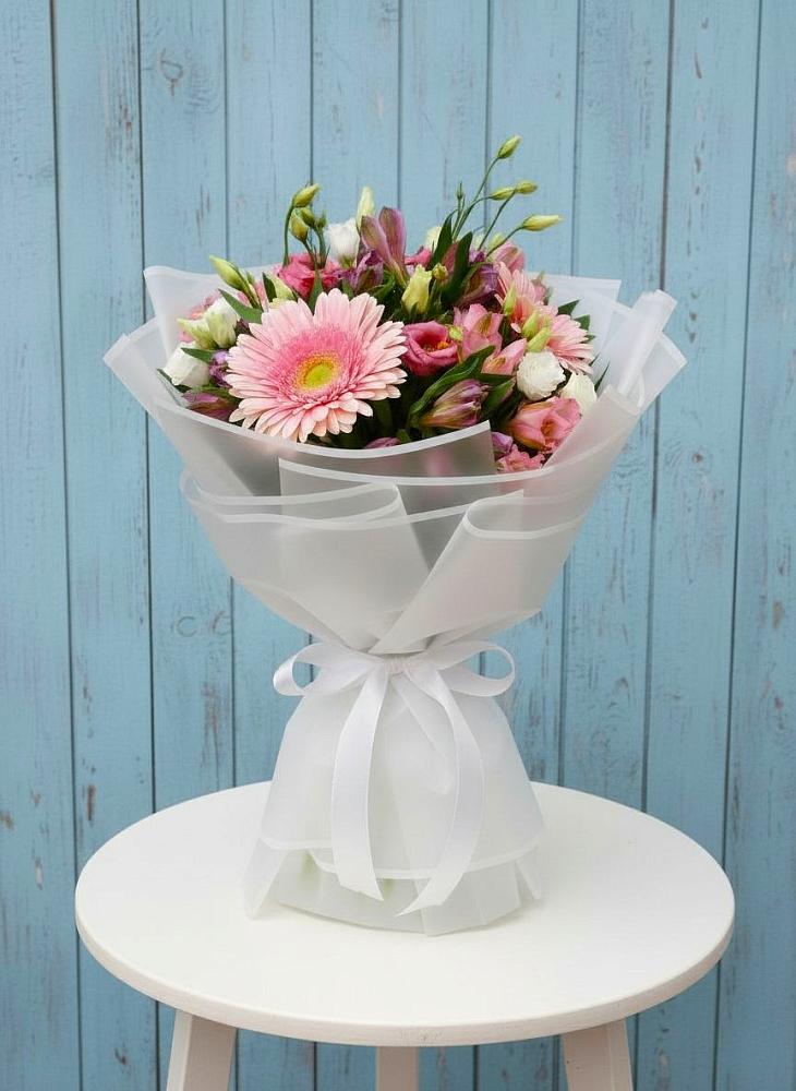 Букет цветов из: Герберы, Альстромерии и Лизиантусы в Пивоварихе