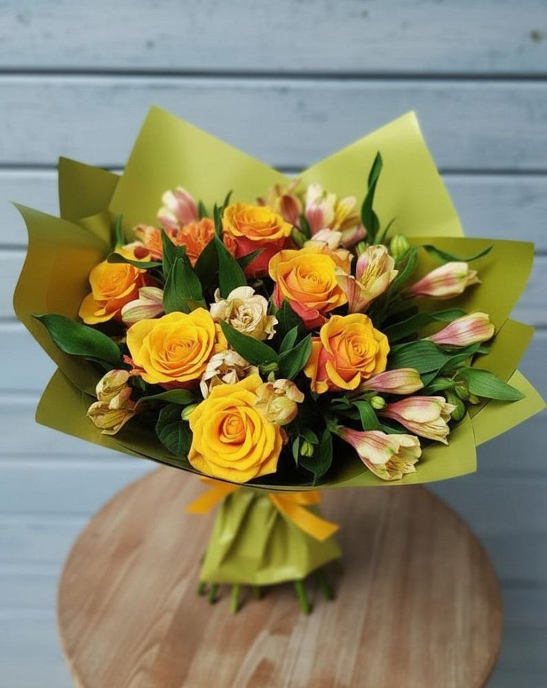 Букет цветов из: Альстромерии и Розы в Пивоварихе