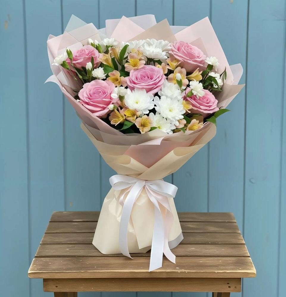 Букет цветов из: Гвоздики, Орхидеи и Розы в Пивоварихе