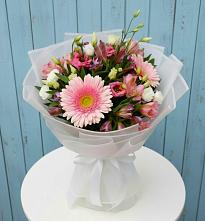 Букет цветов из:  Герберы, Альстромерии и Лизиантусы в Пивоварихе