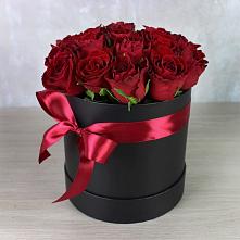 Цветочная композиция из Розы в шляпной коробке в Пивоварихе