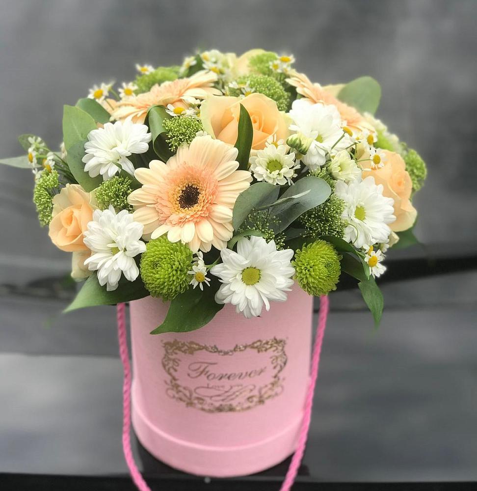 Цветочная композиция из Розы, Герберы и Хризантемы в шляпной коробке в Пивоварихе